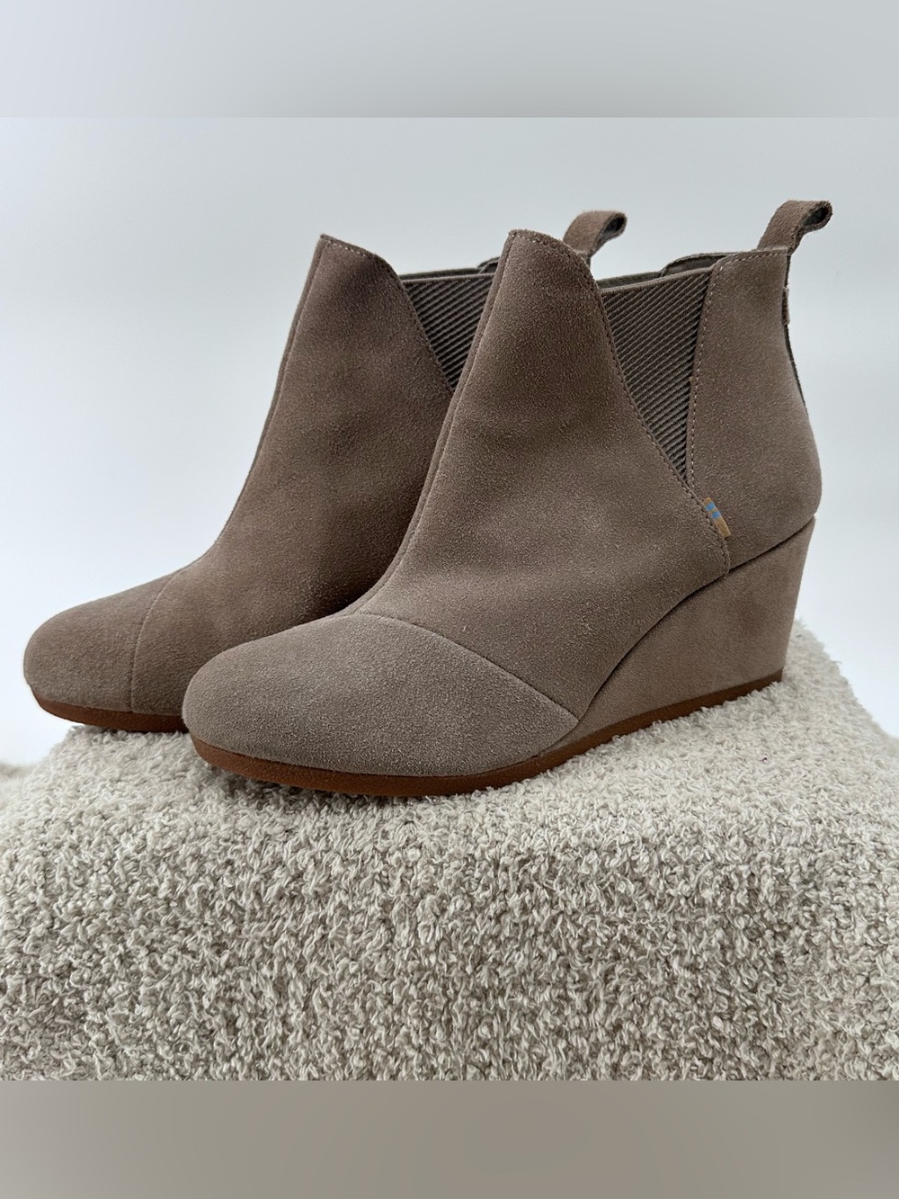 TOMS Women's Kelsey Wedge Bootie in Taupe Suede